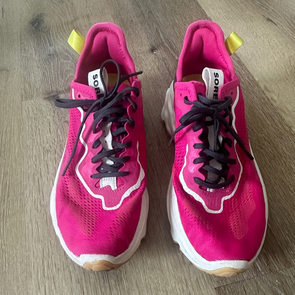 Sorel hot pink sneakers size 8.5